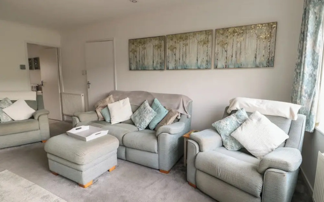 Benllech Bay Cottage