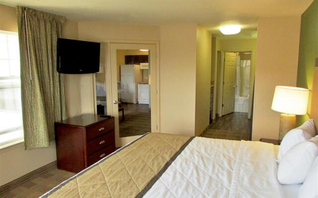 Extended Stay America Suites Indianapolis Airport