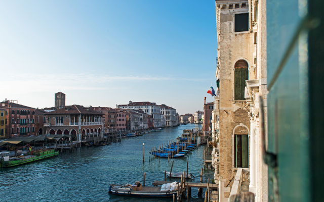 Locanda Leon Bianco on the Grand Canal