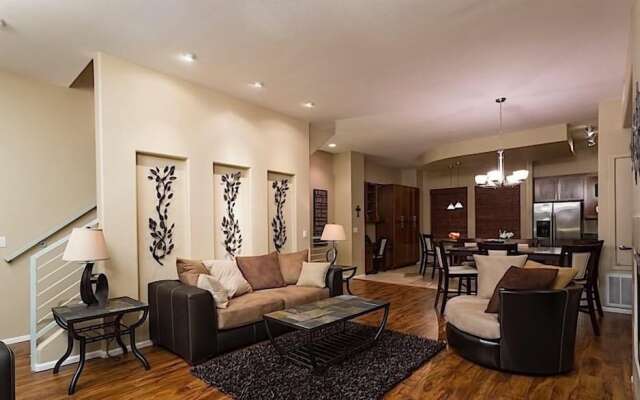 Glendale Getaway By Signature Vacation Rentals