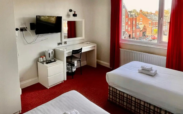 Whites Hotel