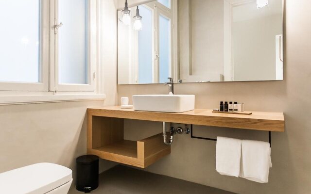 Monk Monastiraki Suites