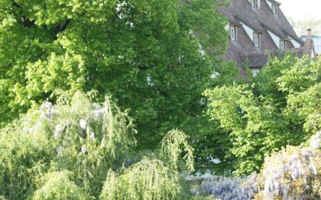 Quai 17 Maison Dhtes