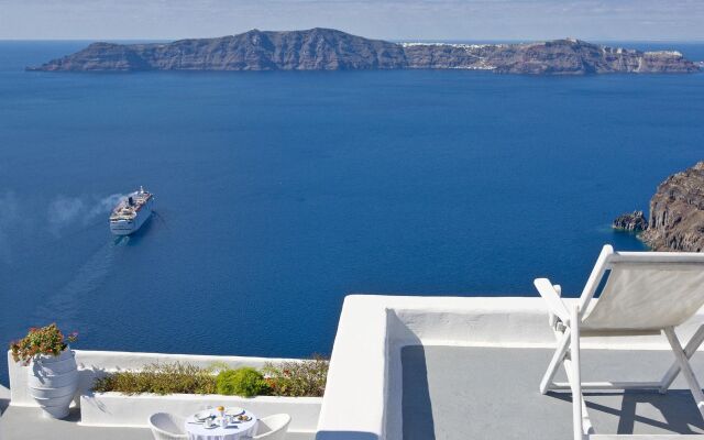 Cliff Side Suites