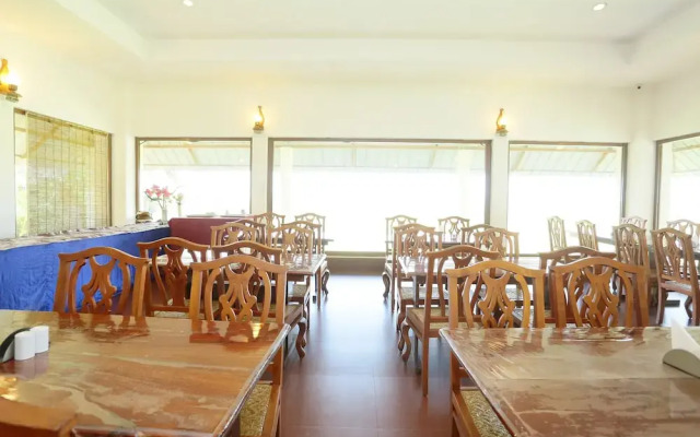 OYO 26874 Manor Backwater Resort