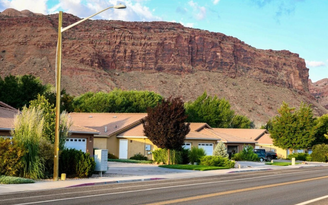 Cottonwoods 477