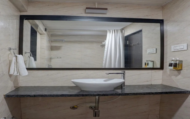 Hotel Singhs Residency by OYO Rooms