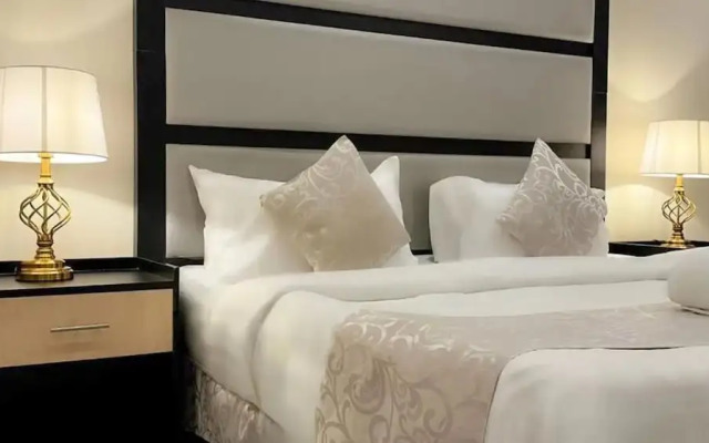 Taj Al Hamra Hotel