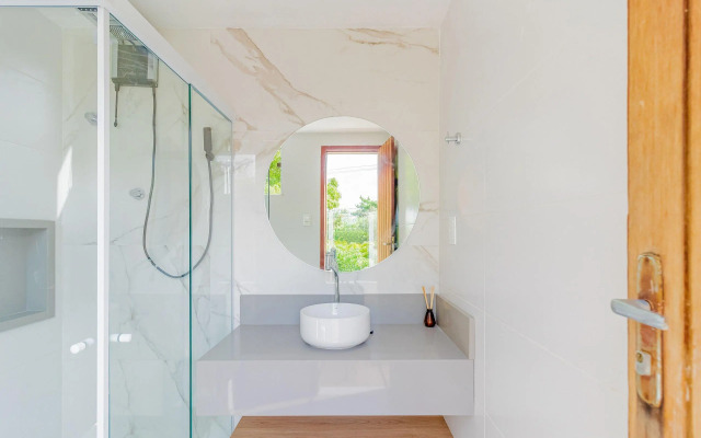 GB77 Ótima Casa 5 Quartos com Piscina e Churrasqueira - Guarajuba