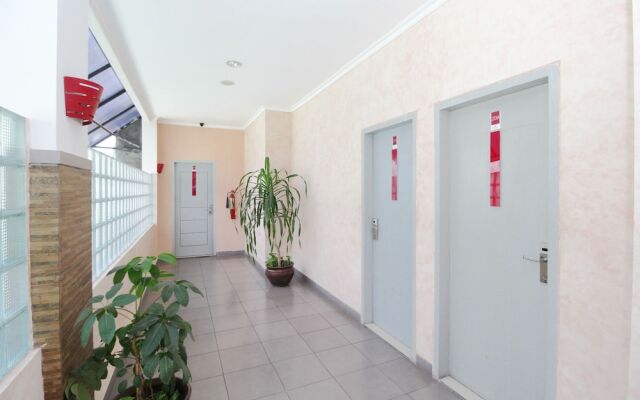 Airy Terminal Tirtonadi MT Haryono 80 Solo