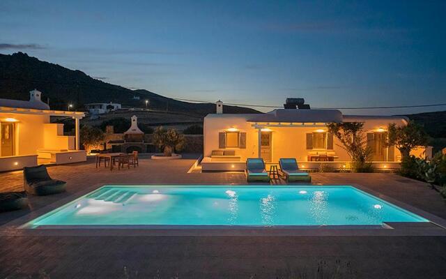 Villa Zaira by Opus