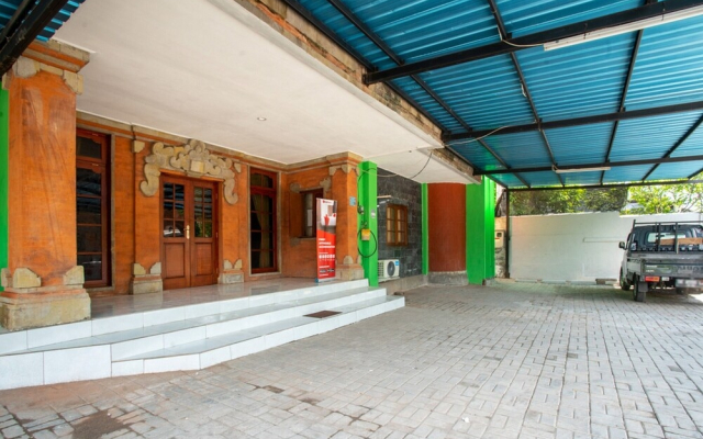 RedDoorz Syariah near Puri Agung Denpasar