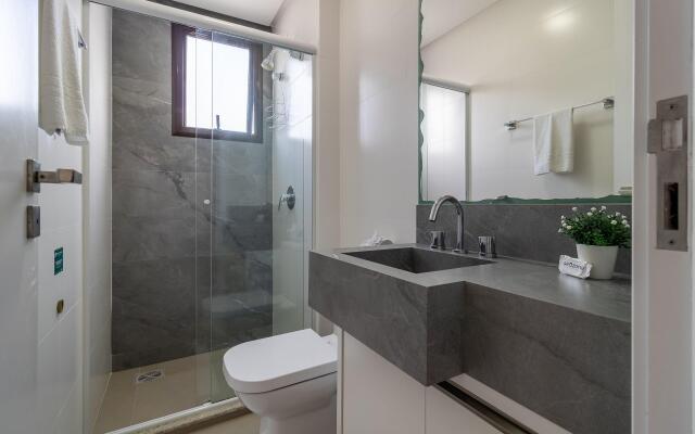 Belo apto pé na areia em Bombinhas CSD301