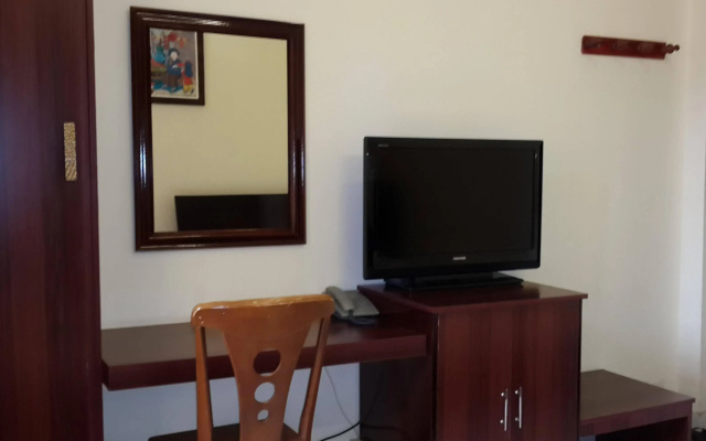N Dung Hotel