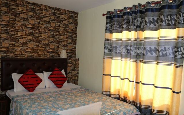 Hotel Happy Home