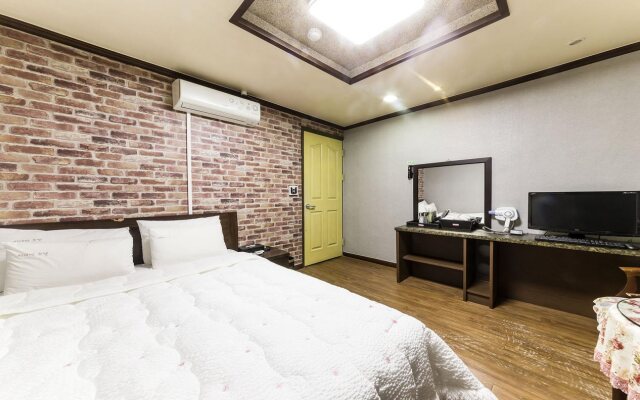 Goodstay 3D Cinema Motel
