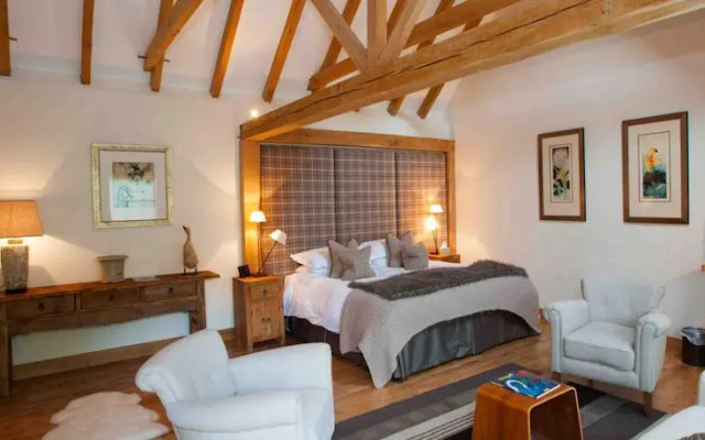 The Barn at Roundhurst