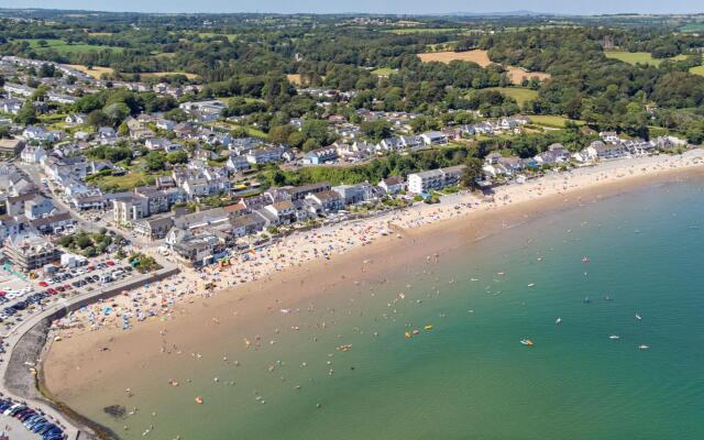 Coedrath Park 20 - Modern Apartment Close to the Beach