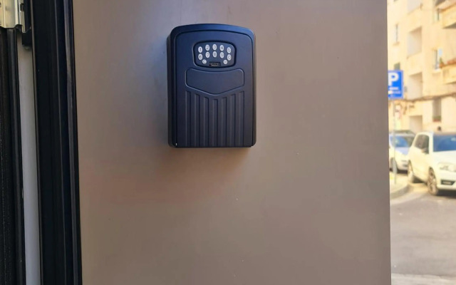 Sunny Apartment - Blloku Tirana, near Lake