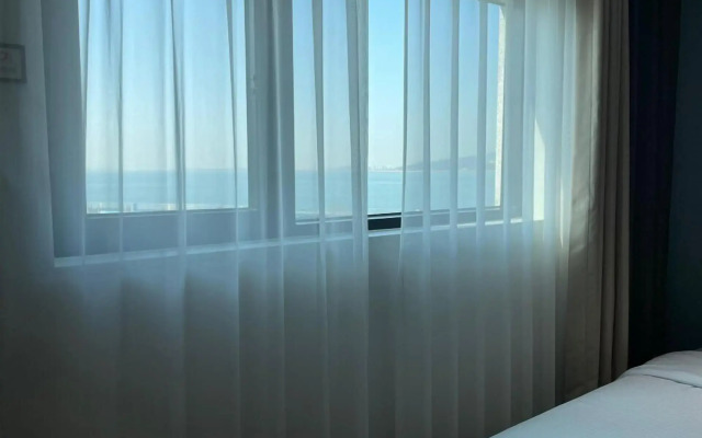 Sea & Moon Tourist Hotel