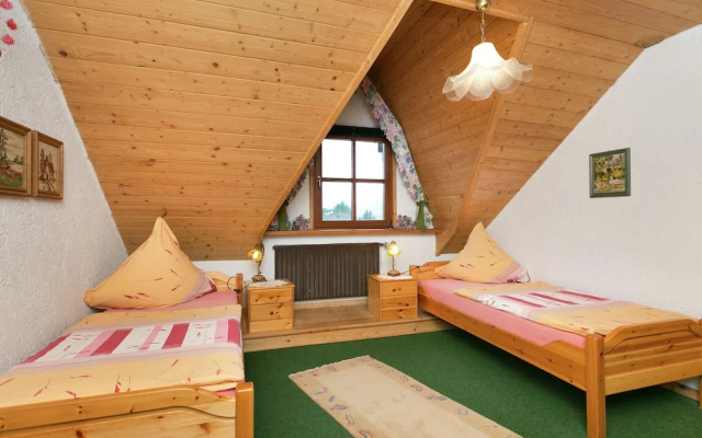 Warm Apartment In Bombogen With Private Parking