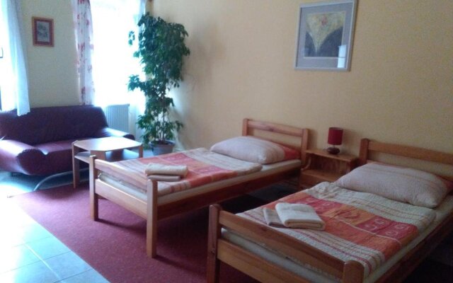 Guest House U Náhonu