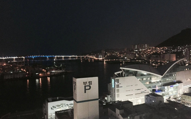 Mini hotel may nampo