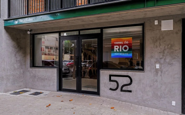 Studio Completo c Wi-fi e Varanda no Centro