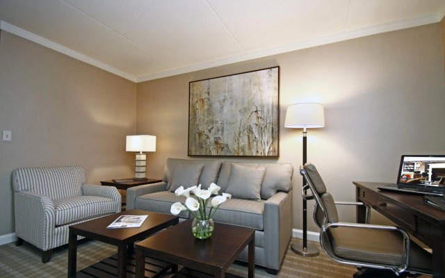 Ethan Allen Hotel