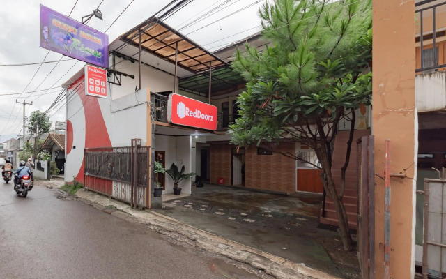 OYO 677 Rianes Family Guest House