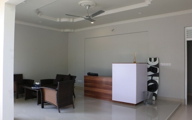 Omadhoo Inn