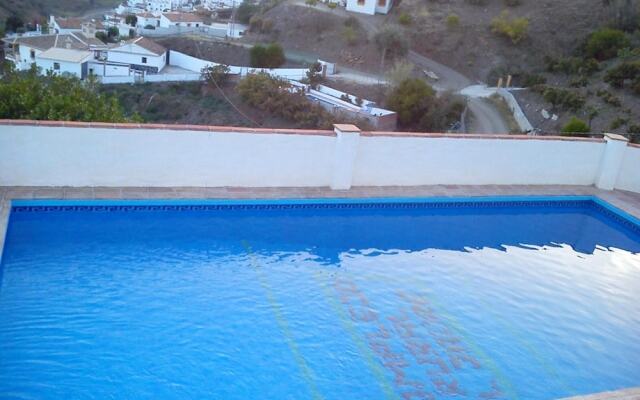 House With 4 Bedrooms in El Borge, With Wonderful Mountain View, Private Pool, Furnished Terrace Near the Beach