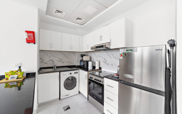 Silkhaus Lux Studio Binghatti Pearl Near Mall