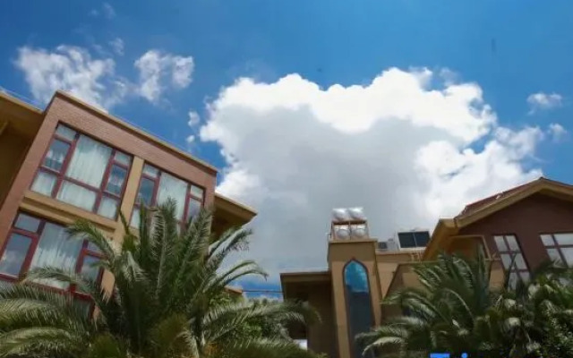 Qujing Longju Hotel (Zhanyi Passenger Terminal Branch)