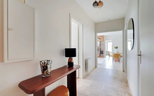 Modern apt With Balcony-2br/6p-neuilly-sur-seine
