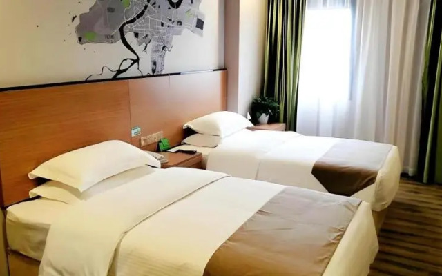 Vatica Hangzhou Xiasha Media College Hotel