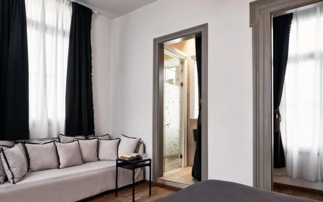 Emporikon Athens Hotel