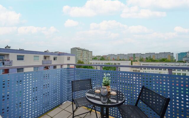 Sweet Apartment Kamienna by Renters
