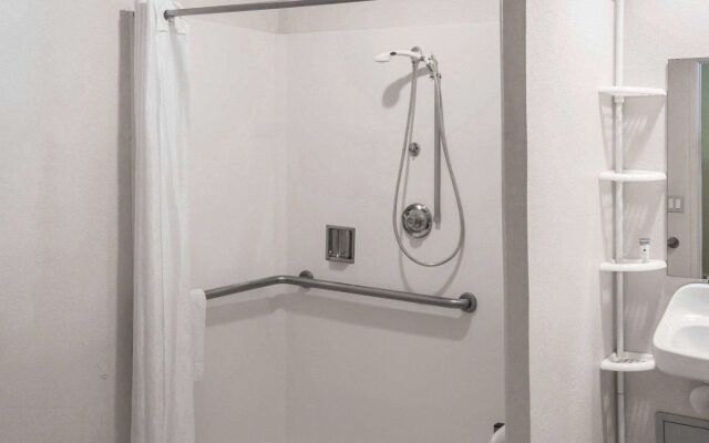 Holiday Inn Express Santa Rosa North by IHG