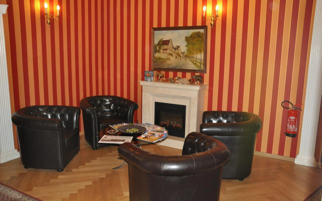Hotel Pension Savoy