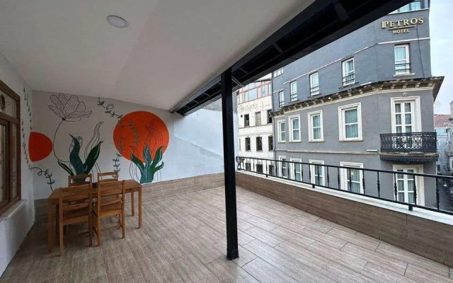 No23Partment House