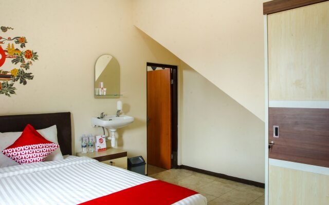 OYO 677 Rianes Family Guest House