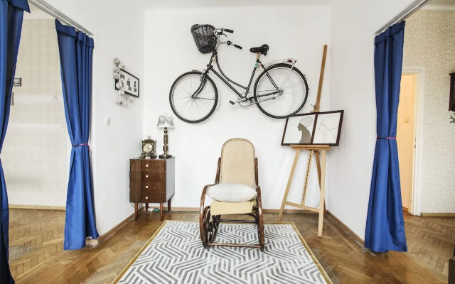 Old Town Charm Apartment