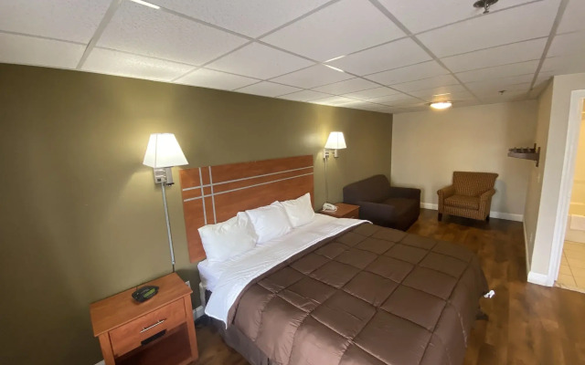 Red Roof Inn & Suites Swansea