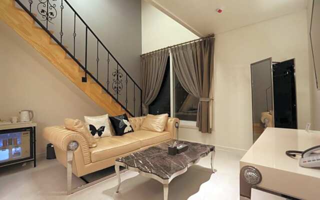 Gangneung Raffine Hotel