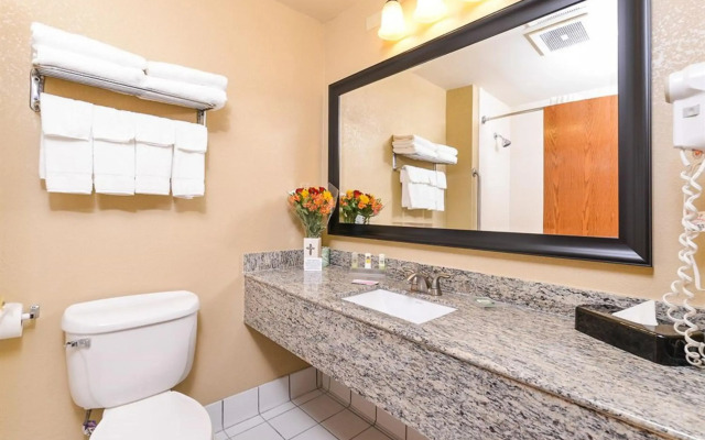Country Inn & Suites by Radisson, West Valley City, UT