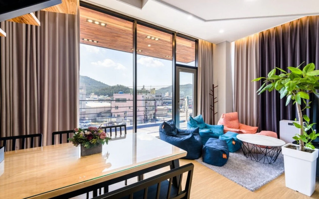 Wando Hotel Corner Residence