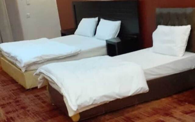Dahtham by OYO Rooms