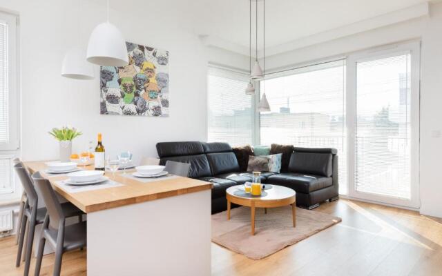 Łowicka 96 Gdynia Apartment by Renters Prestige