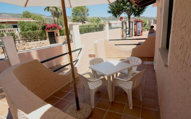 Naika Studios & Apartments